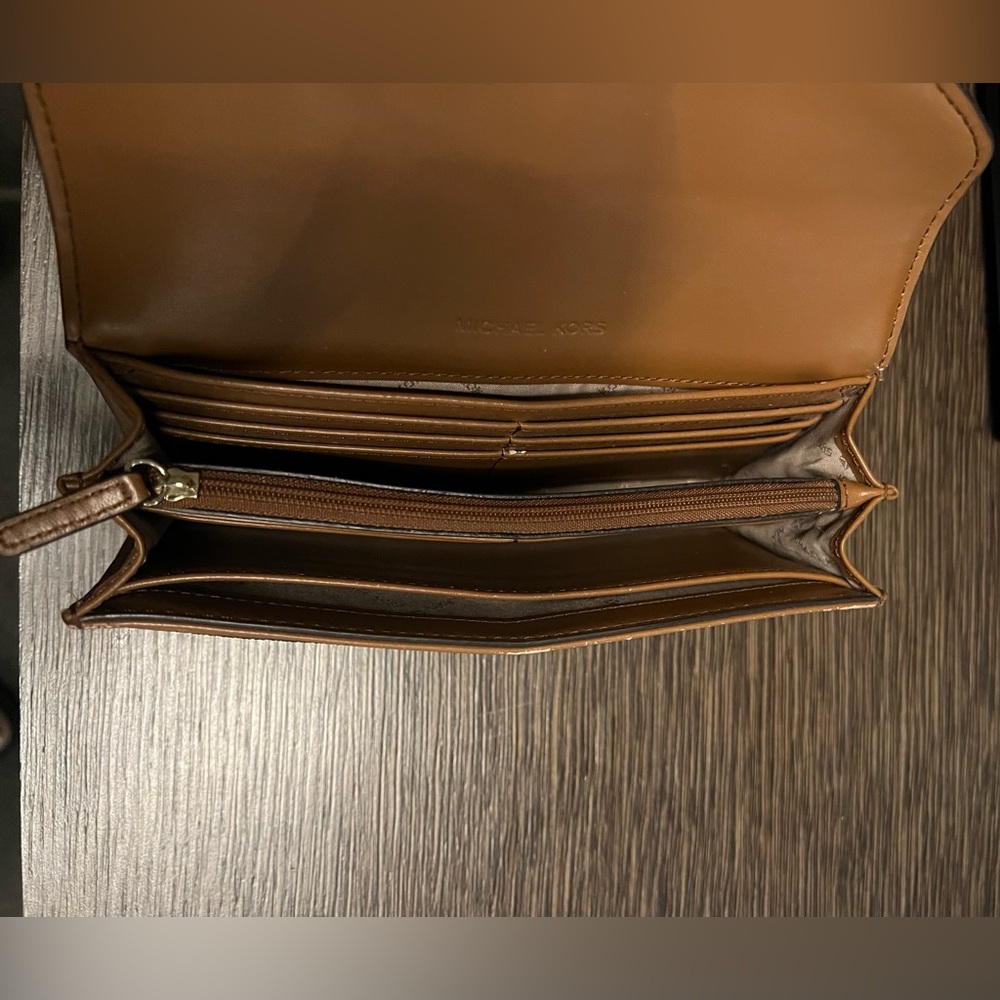 Michael Kors Wallet (Gently Used) - Picture 5 of 7